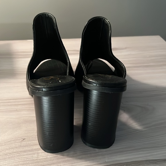 Seven 7 Heeled Mules - Picture 4 of 5